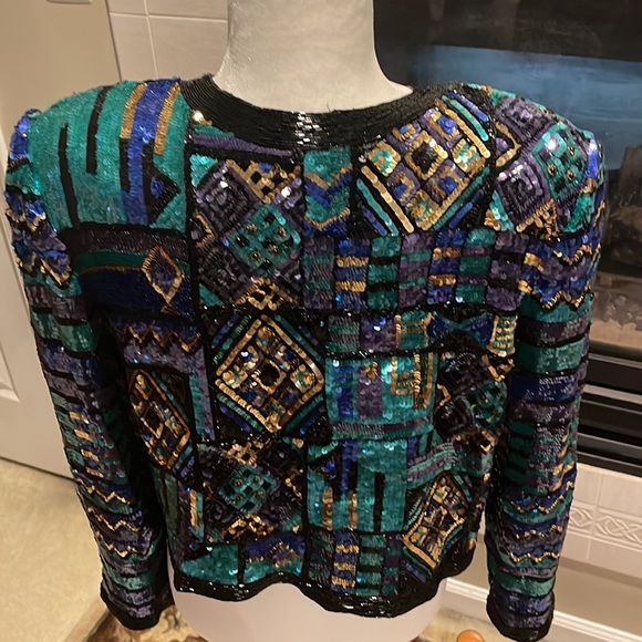 NITELINE BY DELLA ROUFOGALI Sequins Jacket - Picture 5 of 8